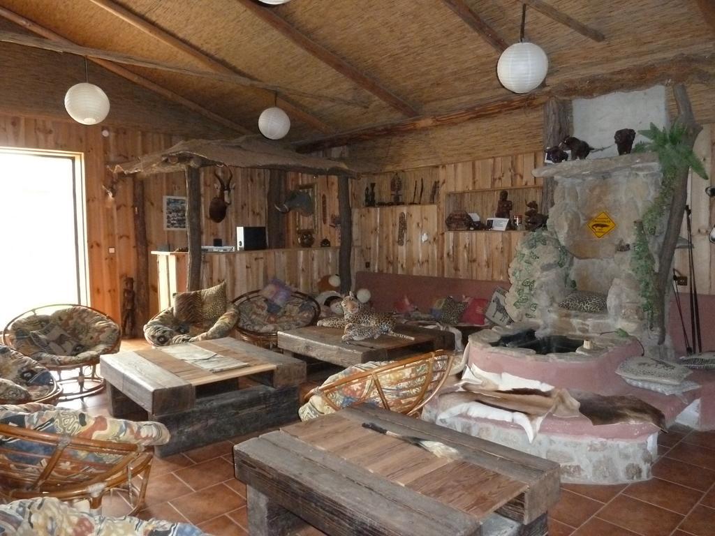 Q Ranch Hotel Bezdekov  Buitenkant foto